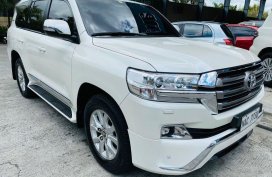Pearl White Toyota Land Cruiser 2017 for sale in Automatic