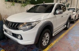 White Mitsubishi Strada 2017 for sale in San Juan
