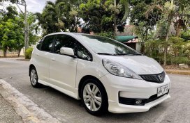 White Honda Jazz 2013 for sale in Las Pinas