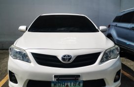 For Sale!!! used Pearlwhite 2013 Dual VVTi Toyota Altis  V variant