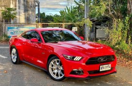 Selling Red Ford Mustang 2015 in Angeles
