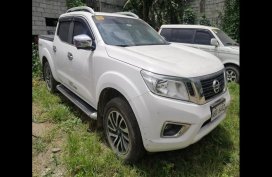 Selling White Nissan Navara 2019 in Caloocan