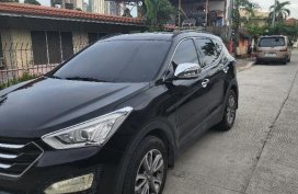 Selling Black Hyundai Santa Fe 2015 in Cebu 