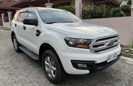 Selling White Ford Everest 2016 in Cebu 