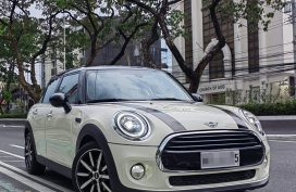 White Mini Cooper 2020 for sale in 2020