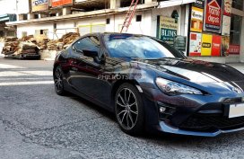 Sell second hand 2018 Toyota 86  2.0 AT