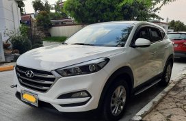 White Hyundai Tucson 2017 for sale in Automatic