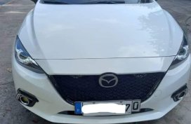 Sell White 2016 Mazda 3 in Parañaque