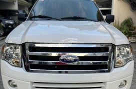 Selling White 2012 Ford Expedition SUV /  affordable price