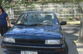 Selling Blue 1992 16V Toyota Corolla Sedan affordable price