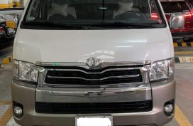 Toyota Hiace Super Grandia 2014