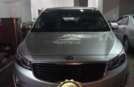 HOT!!! Brightsilver 2016 Kia Grand Carnival Van second hand for sale!