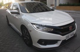 Sell White 2016 Honda Civic  in used