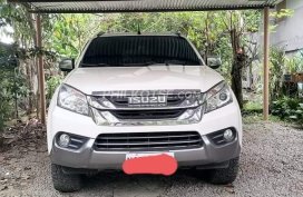 Pre-owned 2017 Isuzu mu-X LS-A RZ4E 1.9 4x2 MT for sale