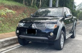 FOR SALE!! 2008 STRADA GLS SPORT 4x4 MANUAL 3.2 Engine 4M41 Top of the Line