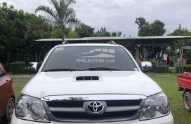 Selling White 2006 Toyota Fortuner  second hand