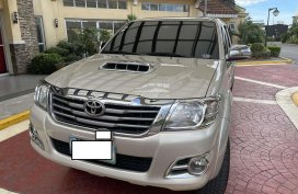  Selling second hand 2013 Toyota Hilux Pickup