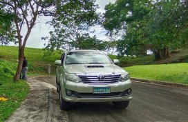 2014 Toyota Fortuner 2.4 G Diesel 4x2 AT FOR SALE~