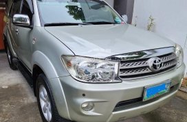 Pre-owned Silver 2011 Toyota Fortuner  2.4 G Diesel 4x2 AT for sale