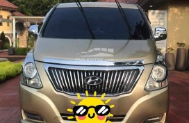 Sell 2009 Hyundai Starex  2.5 CRDi GLS 5 AT(Diesel Swivel)