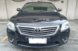 2010 Toyota Camry 2.4V (black) with 19" mags
