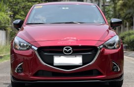 Selling used 2018 Mazda 2 Hatchback Premium 1.5 AT in Red