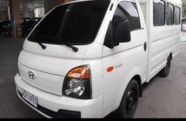 2016 HYUNDAI H-1OO