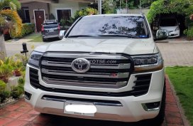 2010 Toyota Land Cruiser VX LC200 face-lifted in/out to LC300