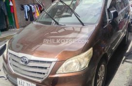Model 2014 2.5 Innova E Diesel Manual trans (negotiable)