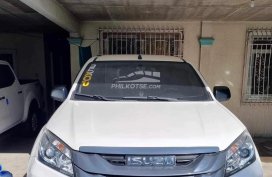 2016 ISUZU MUX 2.5 M/T Pearl White