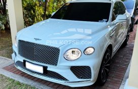 2023 Bentley Bentayga 2 V8, (registered December 2022 from PGA)