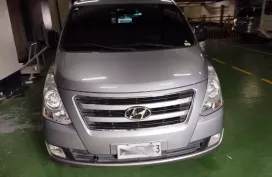 2016 Hyundai Starex  2.5 CRDi GLS 5 AT(Diesel Swivel) for sale