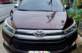 Toyota Innova V AT