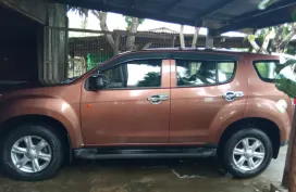 Super fresh isuzu mux low mileage no issue lady own 1st owner complete papers casa maintain 