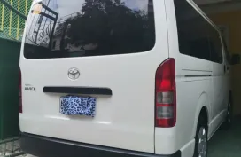 Sell White 2020 Toyota Hiace Commuter 3.0 M/T in used