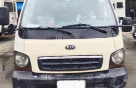 2001 Kia Kc2700 