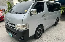 TOYOTA HIACE COMMUTER 2013 M/T