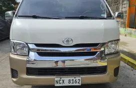 2016 Toyota GL Grandia A/T 