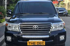 HOT!!! 2015 Toyota Land Cruiser LC200 GXR Dubai for sale at affordable price! 