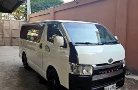 2017 Toyota Hiace Commuter 3.0 MT DSL