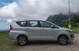 Hot deal alert! 2022 Toyota Innova  2.8 E Diesel AT for sale (dumaguete city only)