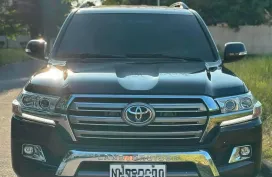 HOT!!! 2017 Toyota Land Cruiser LC200 VX Premium Top of the line for sale at affordable price! 