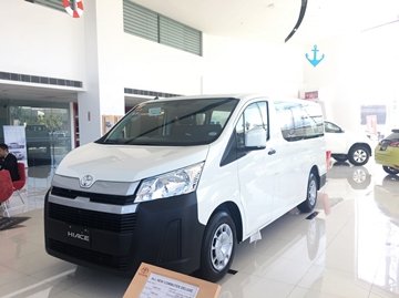 The seating capacity of the Toyota Hiace all across all variants are excellent