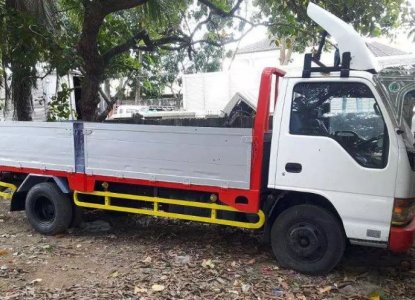 Pin On Sweeper Truck Isuzu