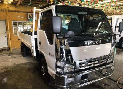 isuzu van 2017 price