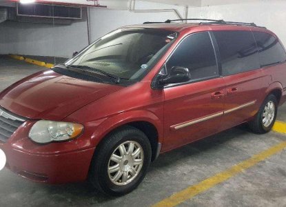 2005 chrysler town and country van for sale