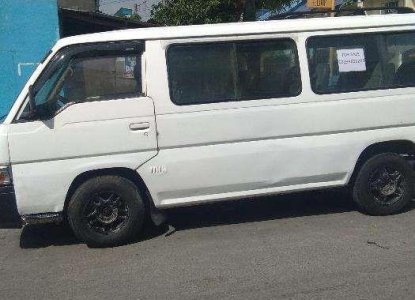 nissan urvan old model