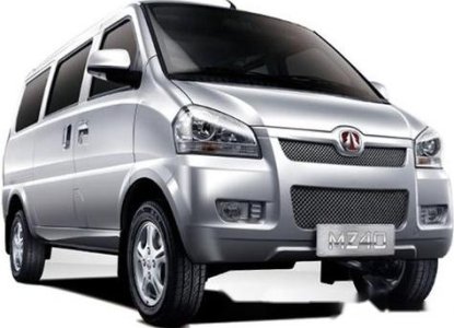 white minivan for sale