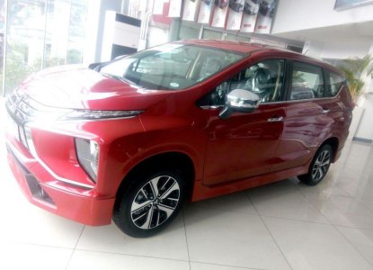 Mitsubishi Xpander Red