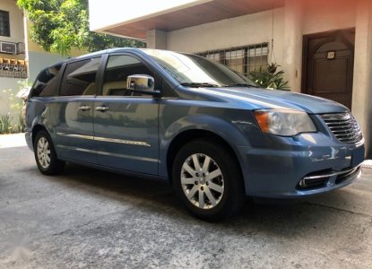 blue town and country van